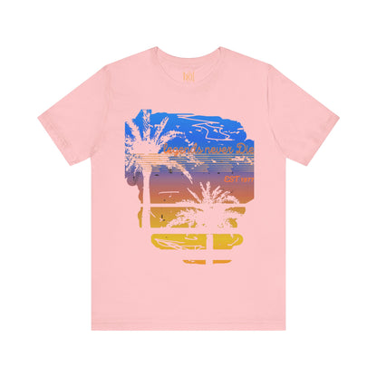 "Legends Never Die Retro Palm Tee – Sunset Vibes, EST 1977"