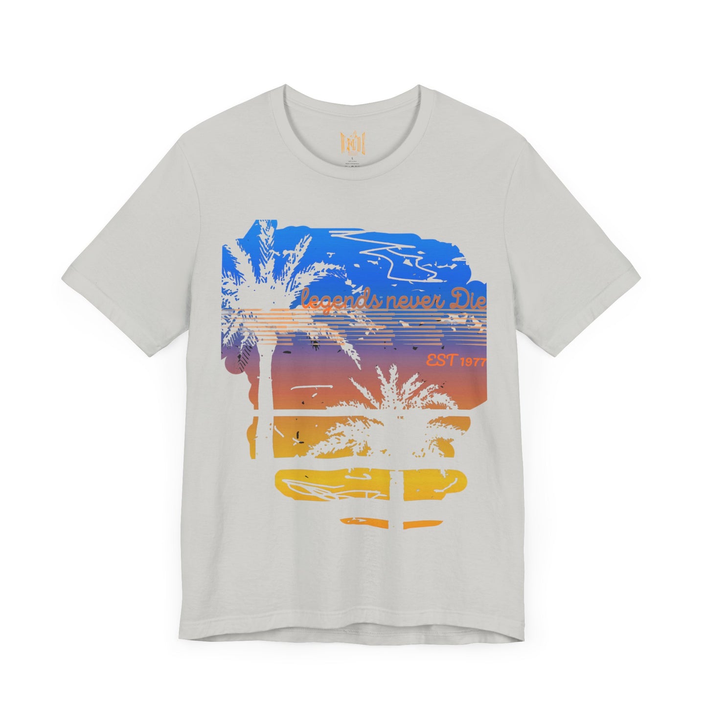 "Legends Never Die Retro Palm Tee – Sunset Vibes, EST 1977"